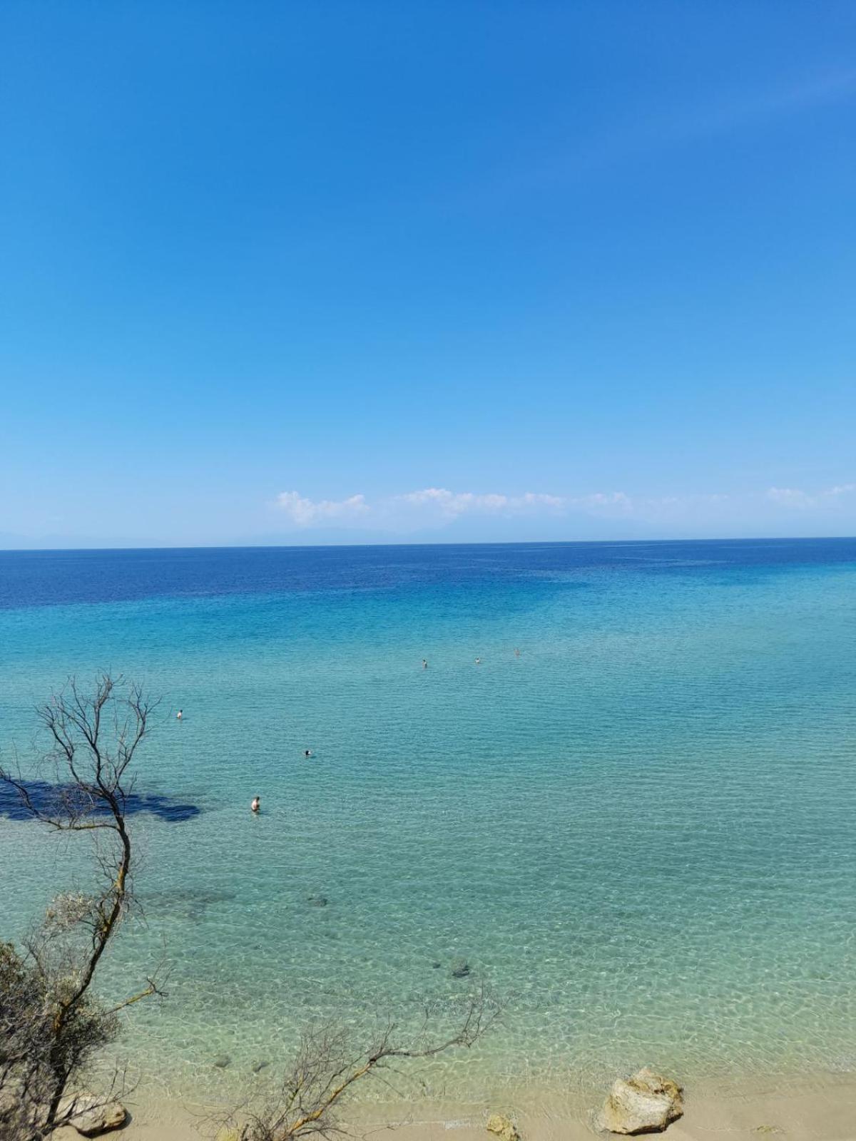 Gaia Maisonettes Nea Kallikrateia Bagian luar foto